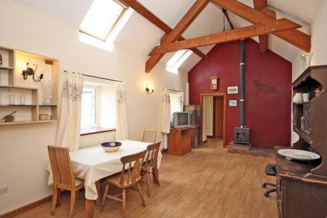 Lounge Llyn Y Coed Llantrisant-12 T202508061038.jpg