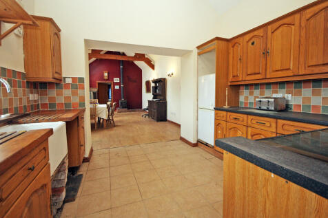Kitchen Llyn Y Coed Llantrisant-8 T202508061038.jpg