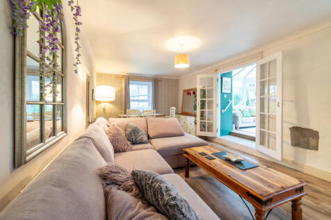 Isfryn  Talwrn-5 T202508221547.jpg