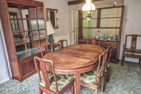 DINING ROOM T202508211041.jpg