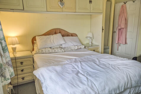 BEDROOM T202508211041.jpg
