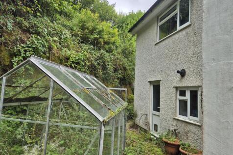CIL HAUL GREEN HOUSE T202508211041.jpg