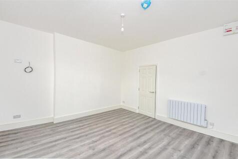 Flat 2 Pic 9 T202511101111.jpg