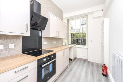 Flat 2 Pic 3 T202511101111.jpg