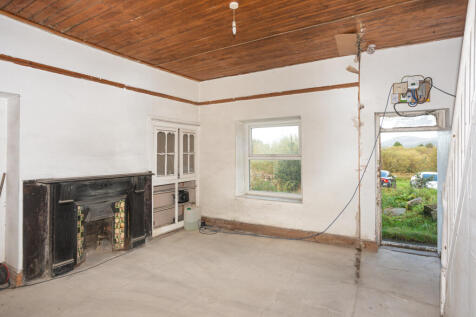 22 Tan Y Bwlch Mynydd Llandygai-2 T202511131416.jpg