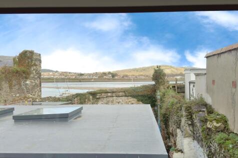 CASTLE4 T202511191727.jpg