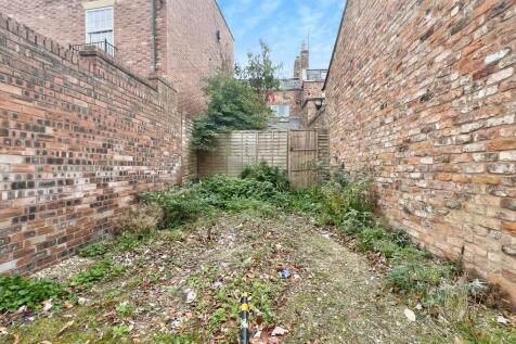 94971c78-EGERTON-01 T202510141657.jpg