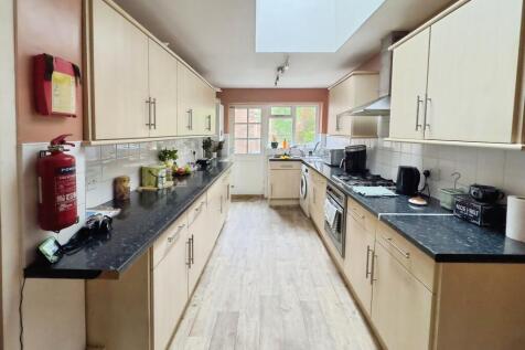 D5249ed0-EGERTON-11 T202510141657.jpg