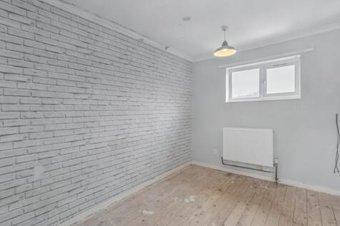 20251120144805 13 Bedroom 2 O95L5 T202511201547.jpg