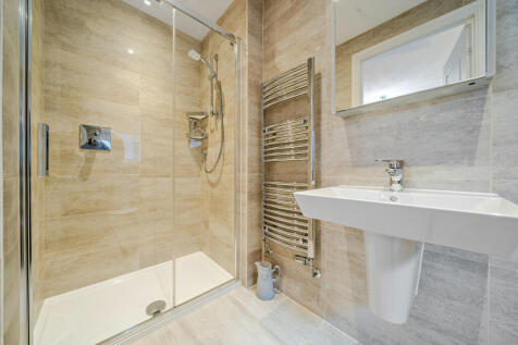 1375008-19-69089c8c85f17