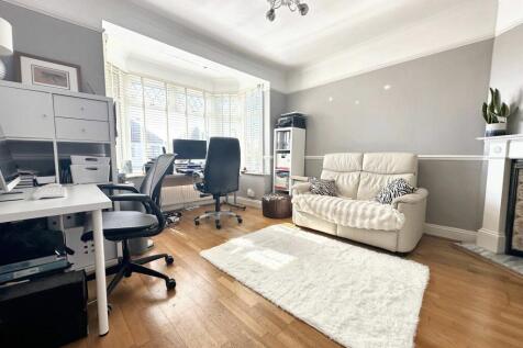 Bedroom 4/Reception Room 2