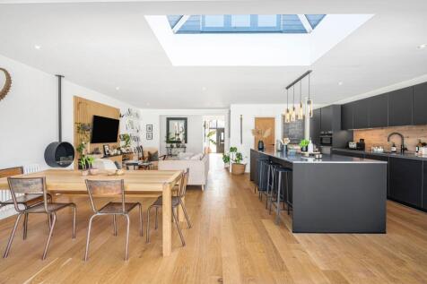 Kitchen/Lounge