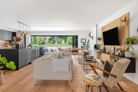 Kitchen/Lounge
