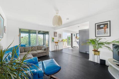 Kitchen/Lounge