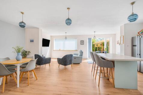 Kitchen/Lounge/Dining Room