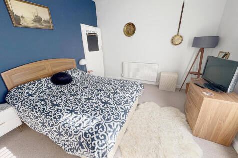 BEDROOM ONE 3