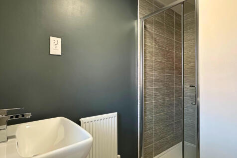 Ensuite New 1.jpg