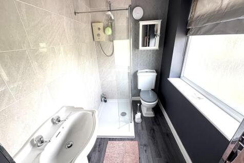 Master En-Suite