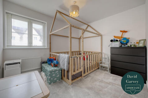 Bedroom Tw