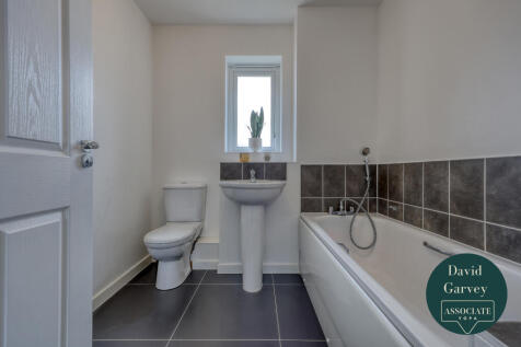 First Floor Bathroom Suite