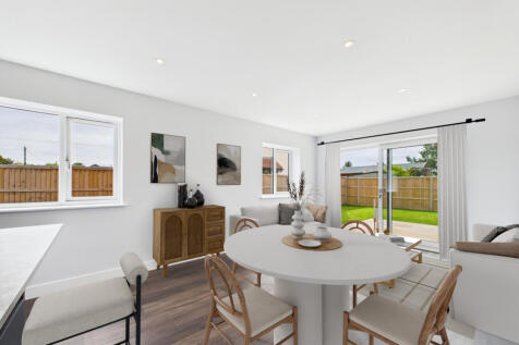 Breakfast-Family Room.jpg