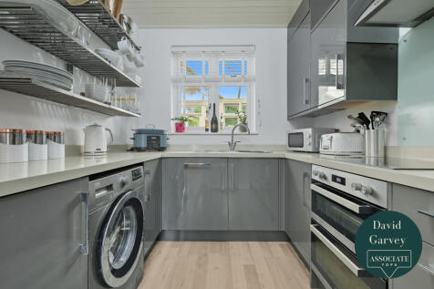 Fitted Kitchen