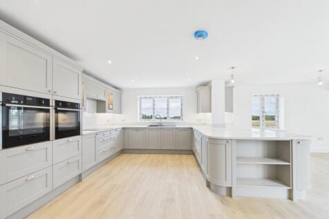 Kitchen 1.jpg