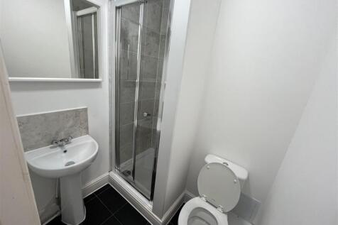 Room 3 ensuite