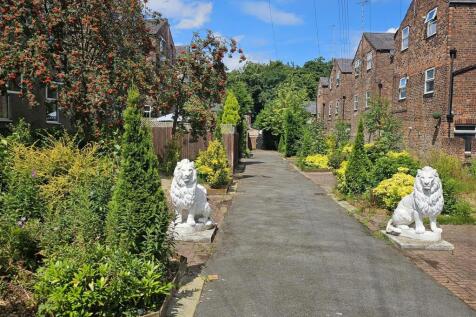 Communal Garden Summer 4.jpg