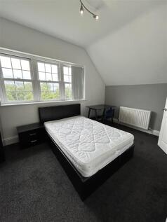 Room 4, Flat 3