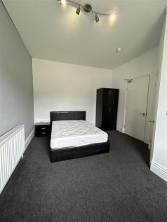 Room 5 , Flat 2
