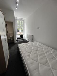Room 3, Flat 1