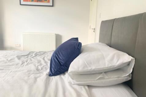 Bedroom 1.jpeg