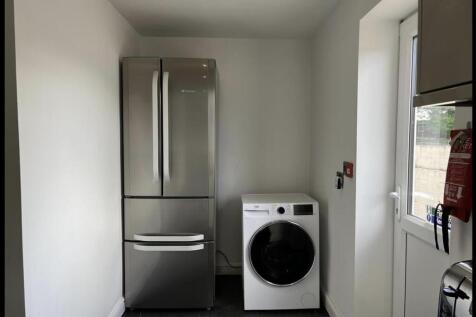 kitchen appliances .jpg