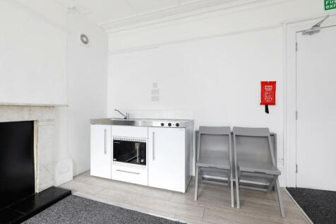 Studio Room
