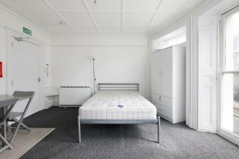 Studio Room