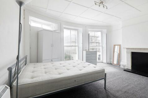 Studio Room