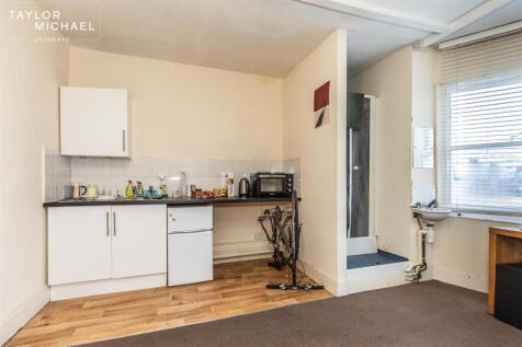 Kitchen/Shower