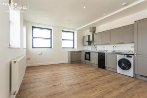 Living Room / Kitchen