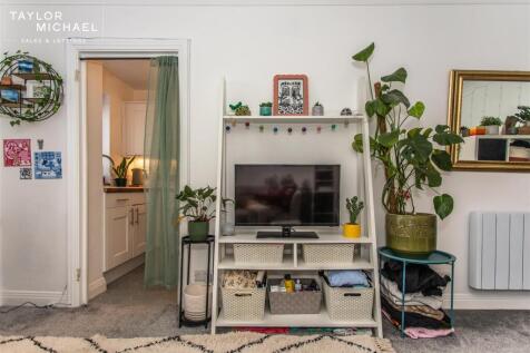 Studio Room