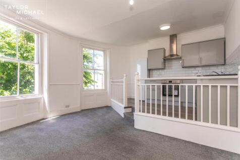 Kitchen and Livingroom