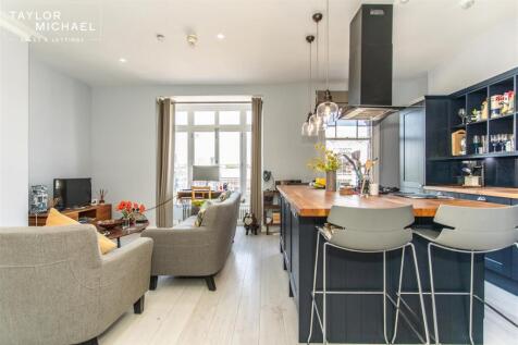 Kitchen / Living Room
