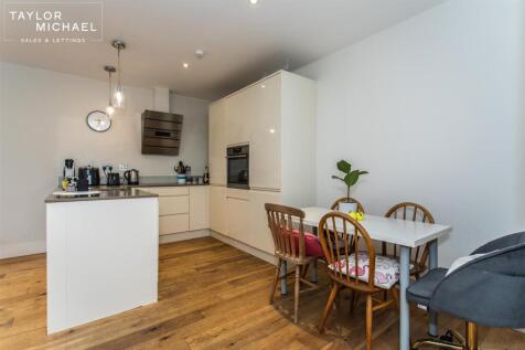 Kitchen / Living Room