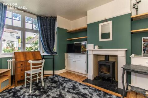 Living Room / Bedroom