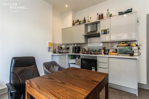 Living Room / Kitchen