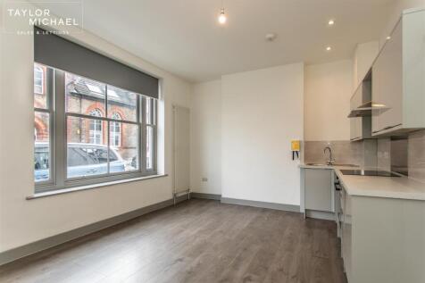 Kitchen / Living Area