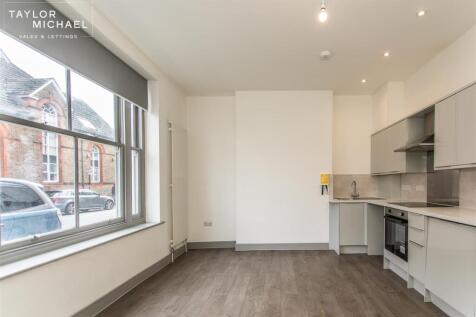 Kitchen / Living Area