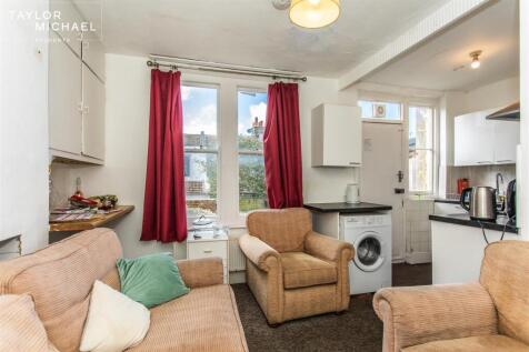 Living Room / Kitchen