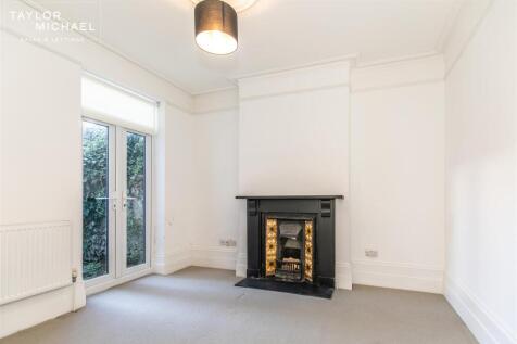 Bedroom / Living Room