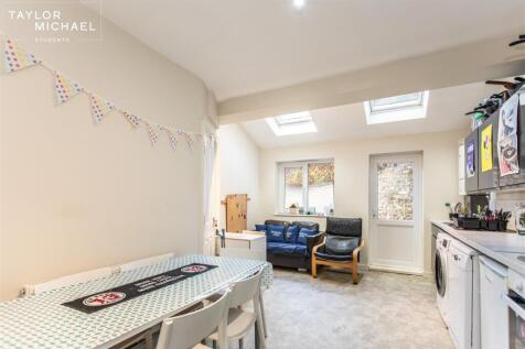 Dining / Living Room